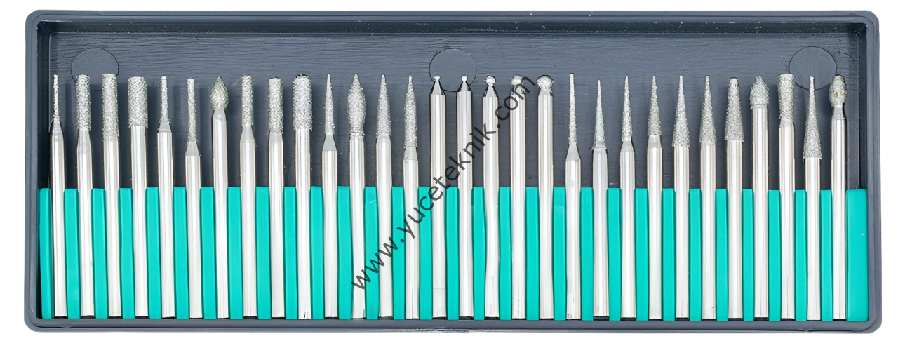 30'lu Püskürtmeli Elmas Set